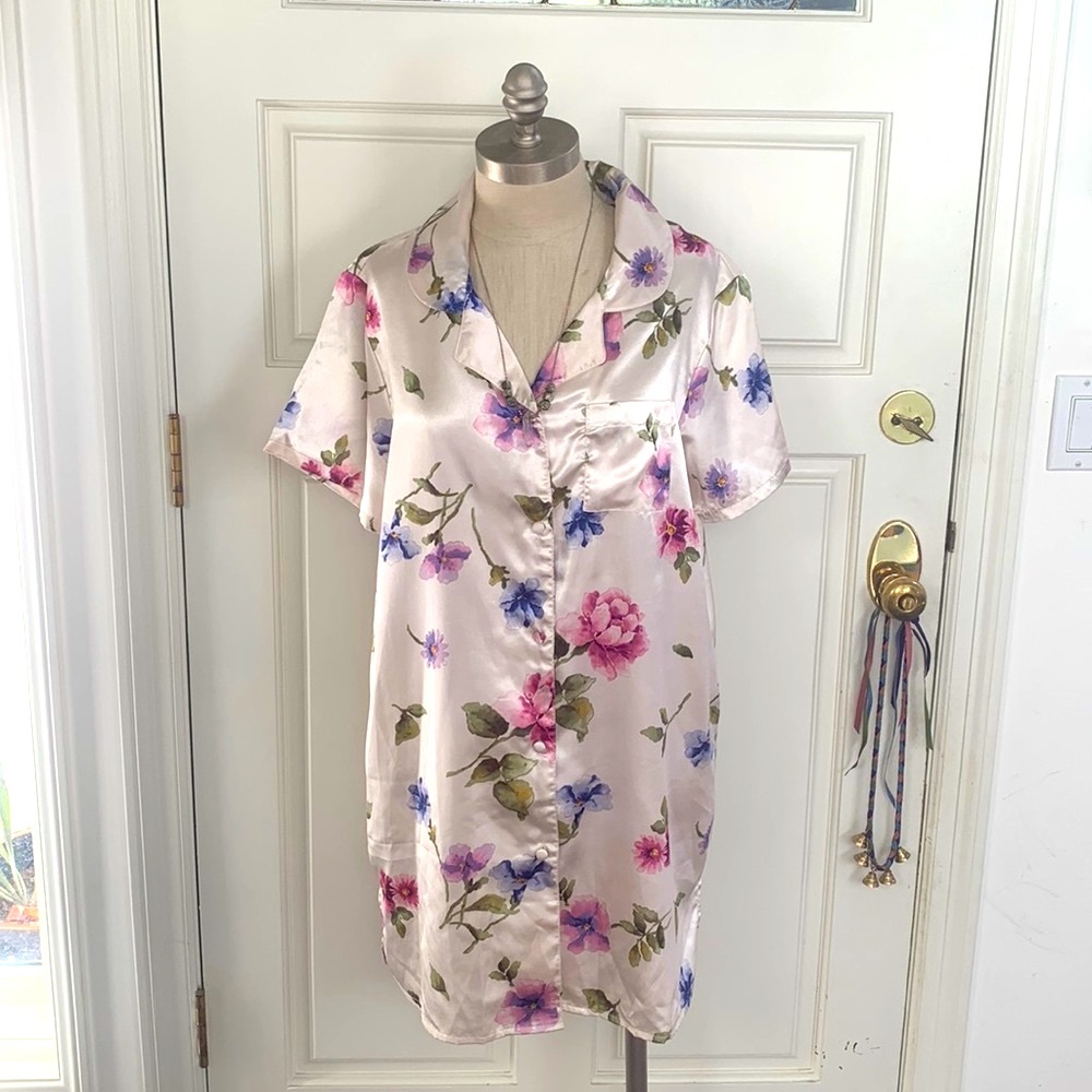 Cinema Etoile Floral Button  Robe, Size Large